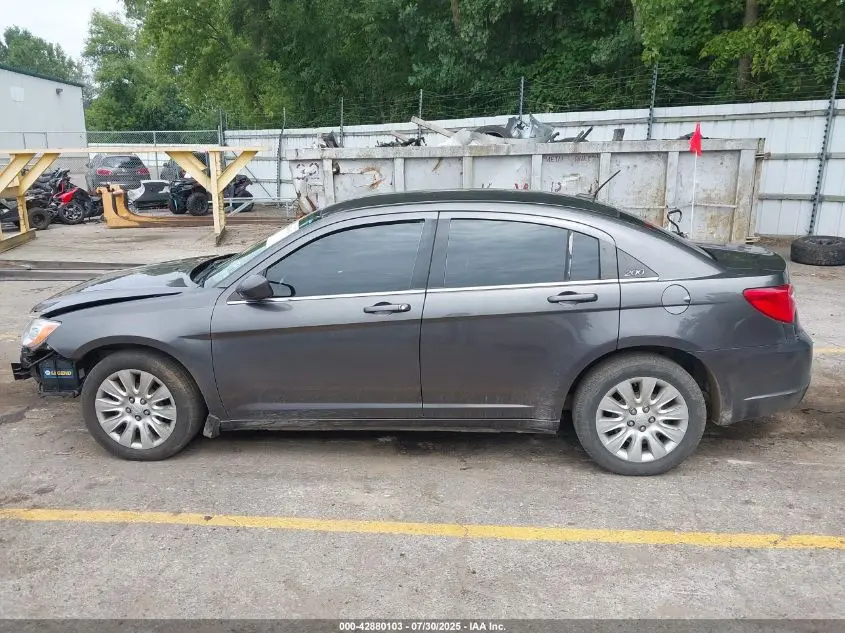 2014 CHRYSLER 200 LX