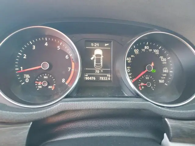 2017 VOLKSWAGEN PASSAT SE  