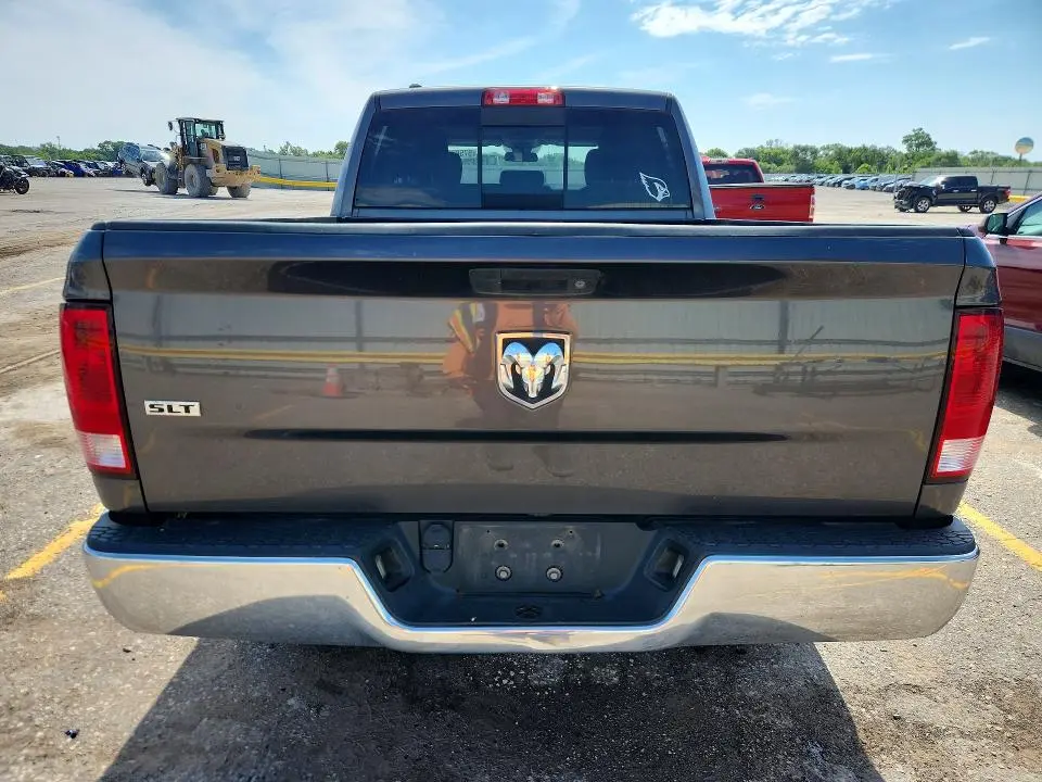 2017 RAM 1500 SLT  