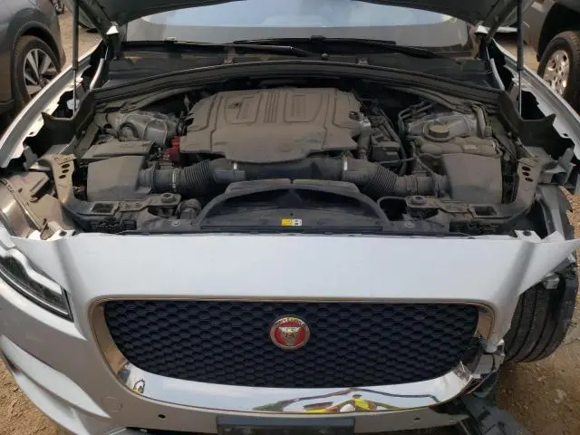 2017 JAGUAR F-PACE PRESTIGE