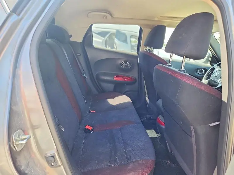 2014 NISSAN JUKE SV  