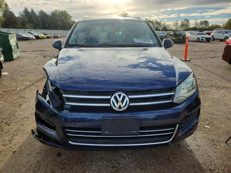 2013 VOLKSWAGEN TOUAREG V6  