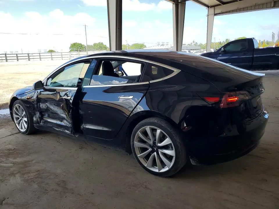 2018 TESLA MODEL 3   