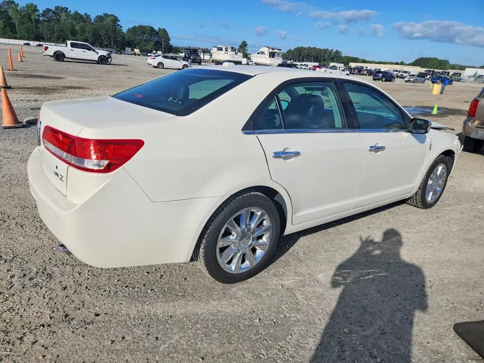 2012 LINCOLN MKZ   