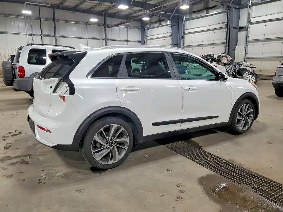 2017 KIA NIRO TOURING  