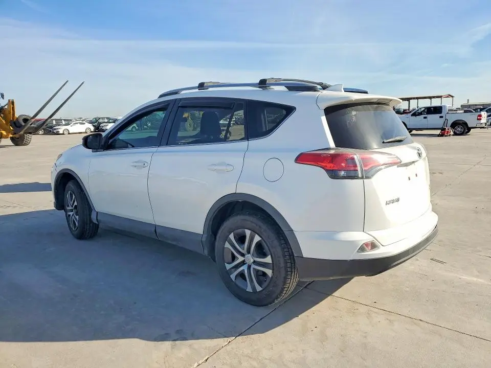 2016 TOYOTA RAV4 LE  