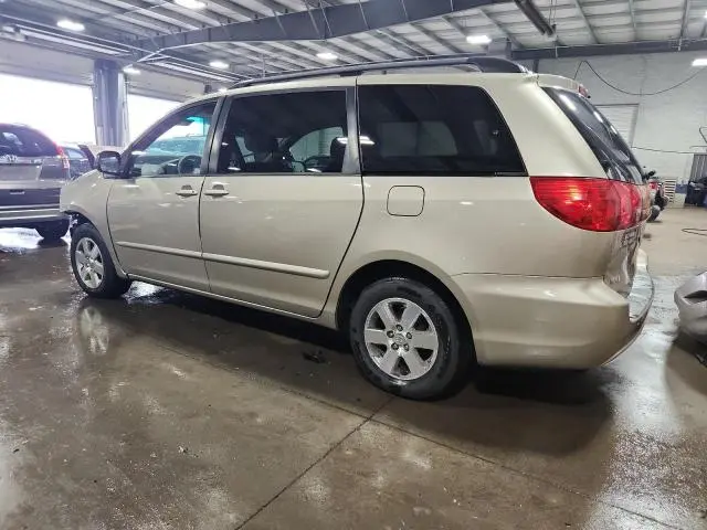 2010 TOYOTA SIENNA CE  