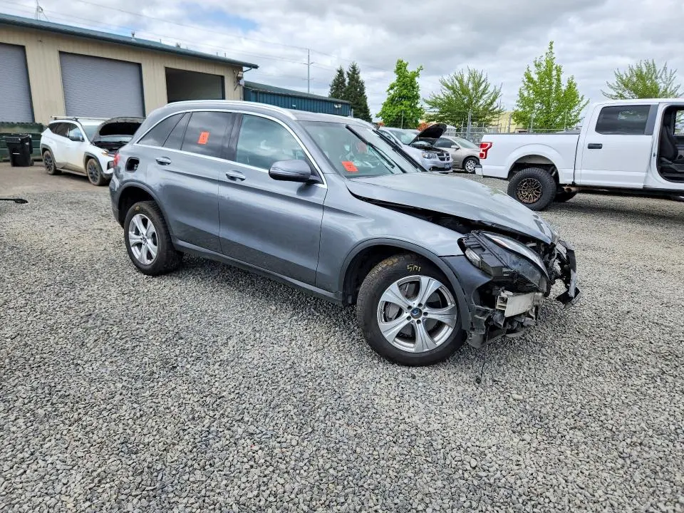 2018 MERCEDES-BENZ GLC 300 4MATIC  