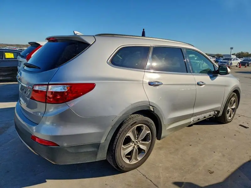 2016 HYUNDAI SANTA FE SE  