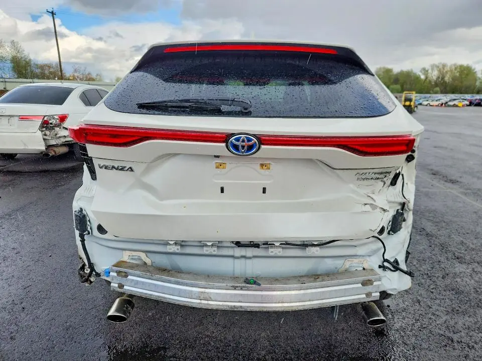 2022 TOYOTA VENZA LIMITED  