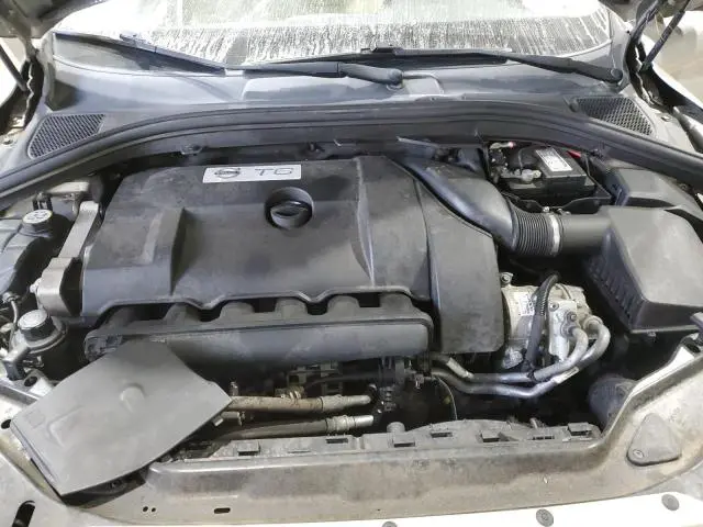 2015 VOLVO XC60 T6 PREMIER+  