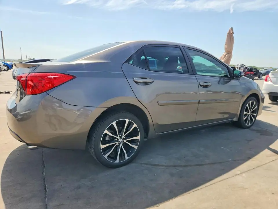2018 TOYOTA COROLLA SE  
