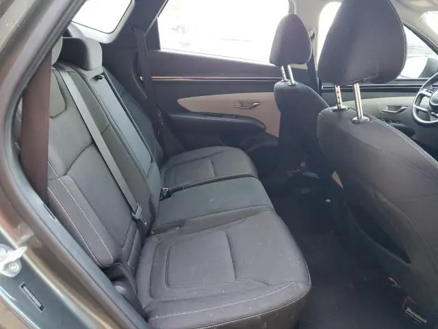 2022 HYUNDAI TUCSON SE  