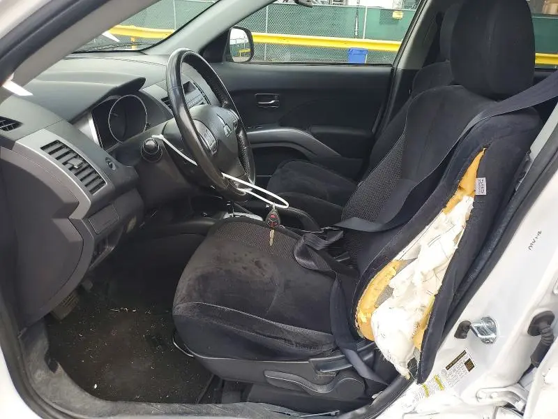 2010 MITSUBISHI OUTLANDER ES  
