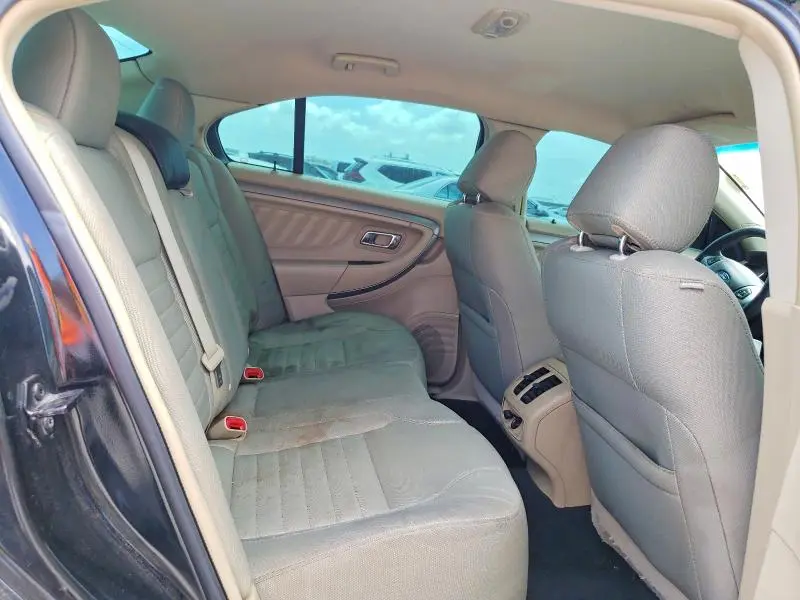 2015 FORD TAURUS SE  