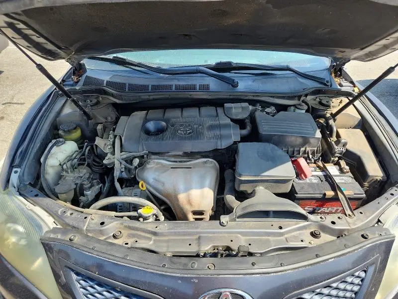 2011 TOYOTA CAMRY SE  