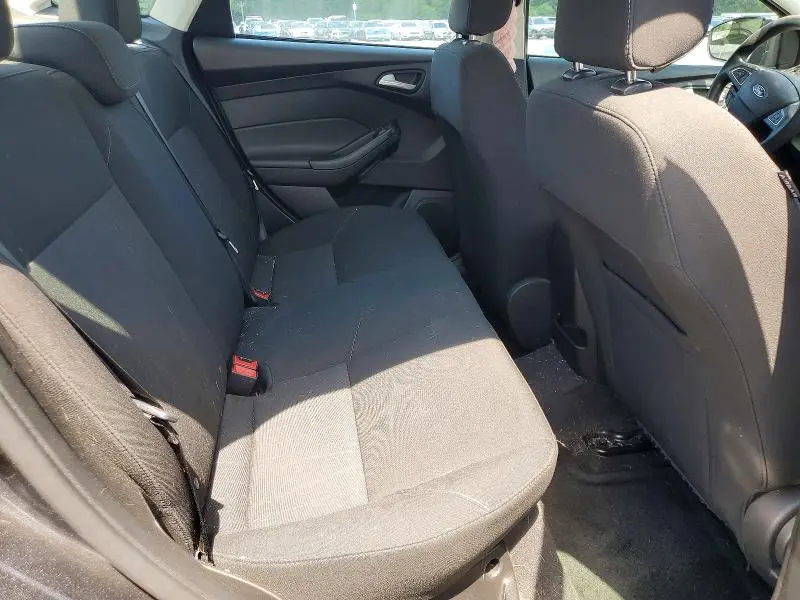 2018 FORD FOCUS SE  
