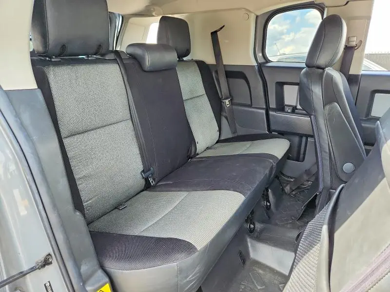 2013 TOYOTA FJ CRUISER BASE  