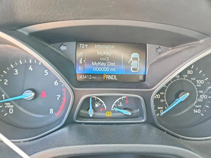 2015 FORD FOCUS SE  