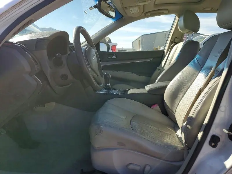 2012 INFINITI G37 JOURNEY  