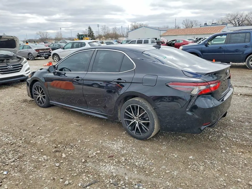 2022 TOYOTA CAMRY SE  