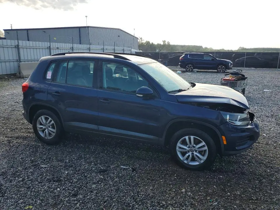 2015 VOLKSWAGEN TIGUAN S  