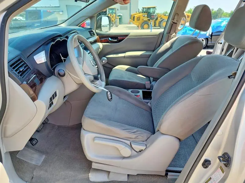 2015 NISSAN QUEST   