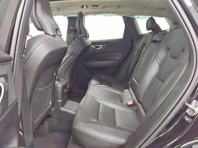 2024 VOLVO XC60 CORE  
