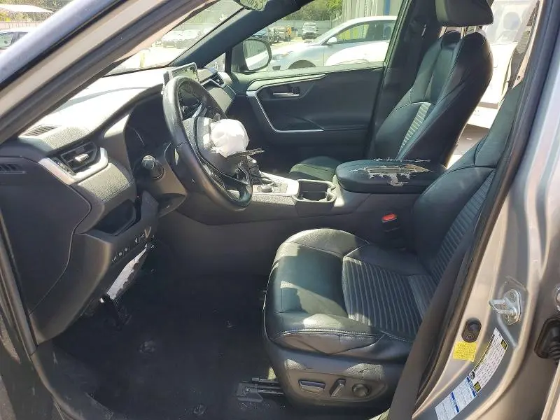 2021 TOYOTA RAV4 XSE  