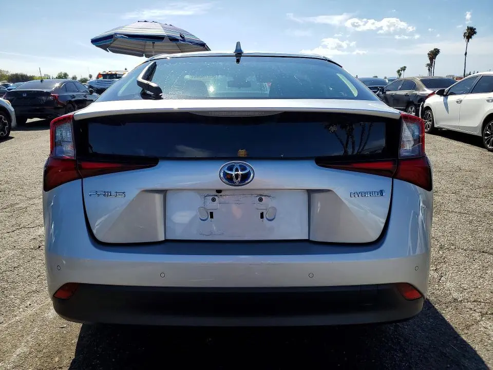 2022 TOYOTA PRIUS LE  
