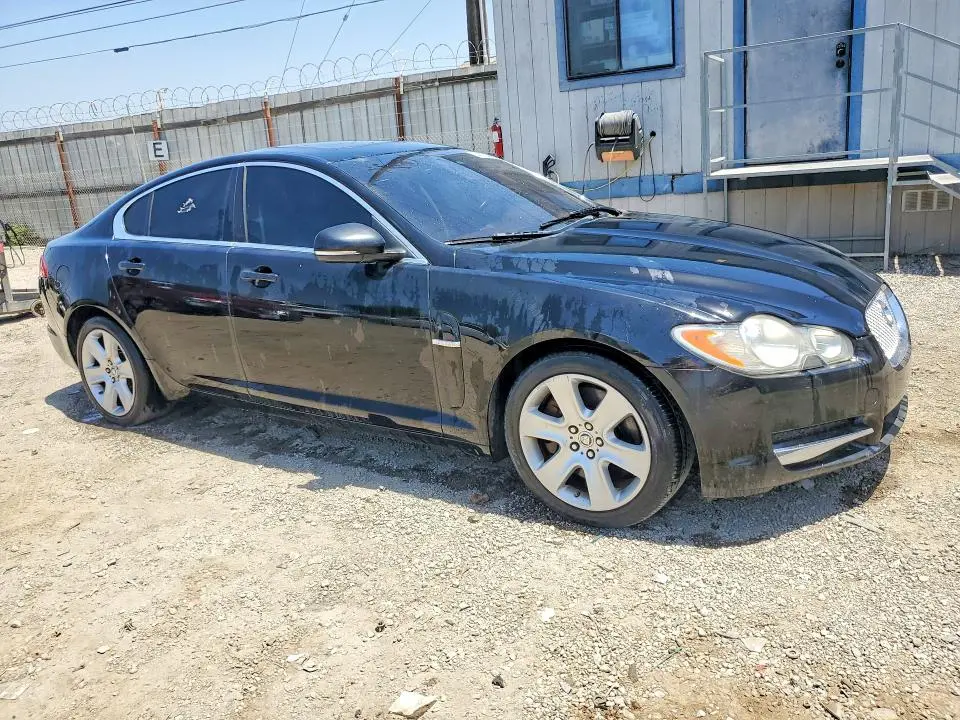 2011 JAGUAR XF   