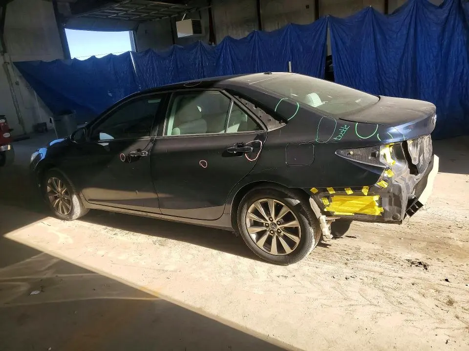 2015 TOYOTA CAMRY XLE  