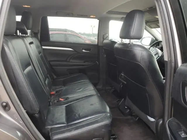 2016 TOYOTA HIGHLANDER XLE