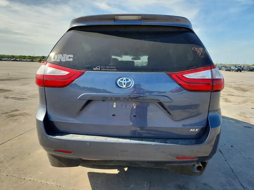 2017 TOYOTA SIENNA XLE 8-PASSENGER  