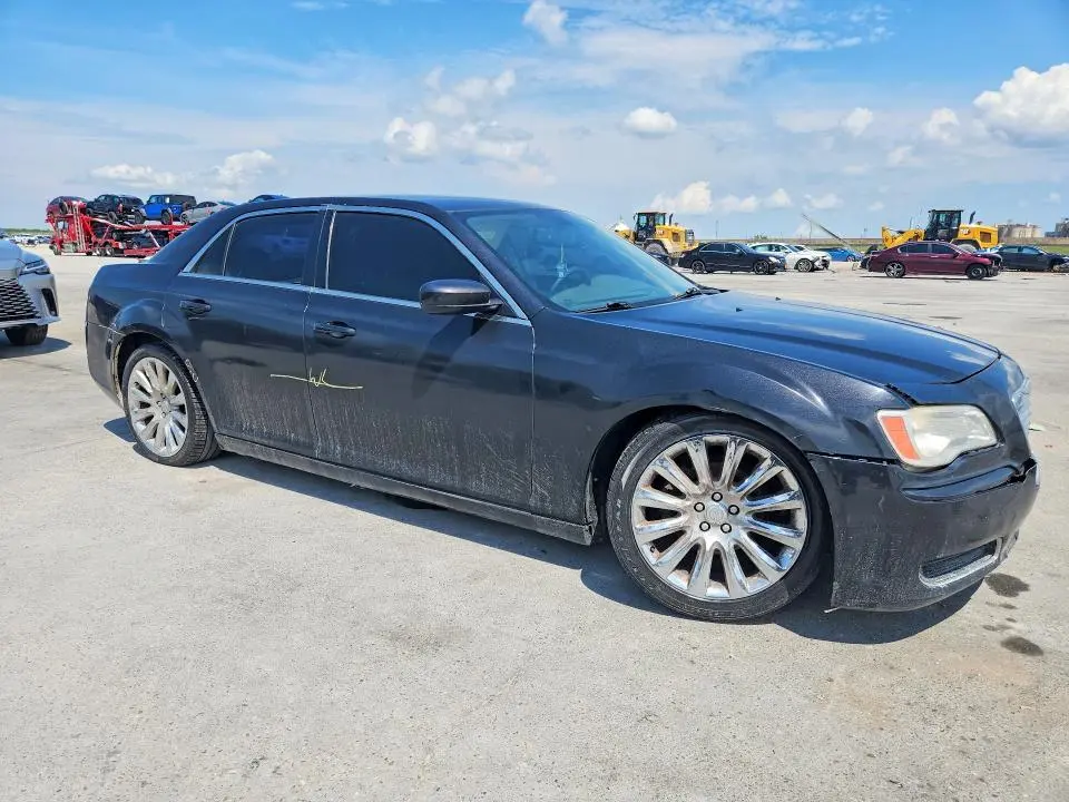 2013 CHRYSLER 300   