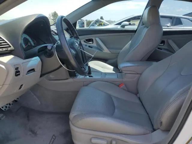2011 TOYOTA CAMRY SE  