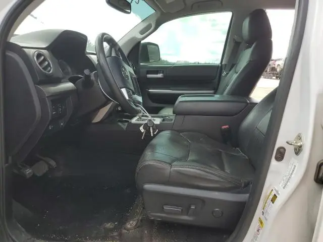 2016 TOYOTA TUNDRA CREWMAX SR5  