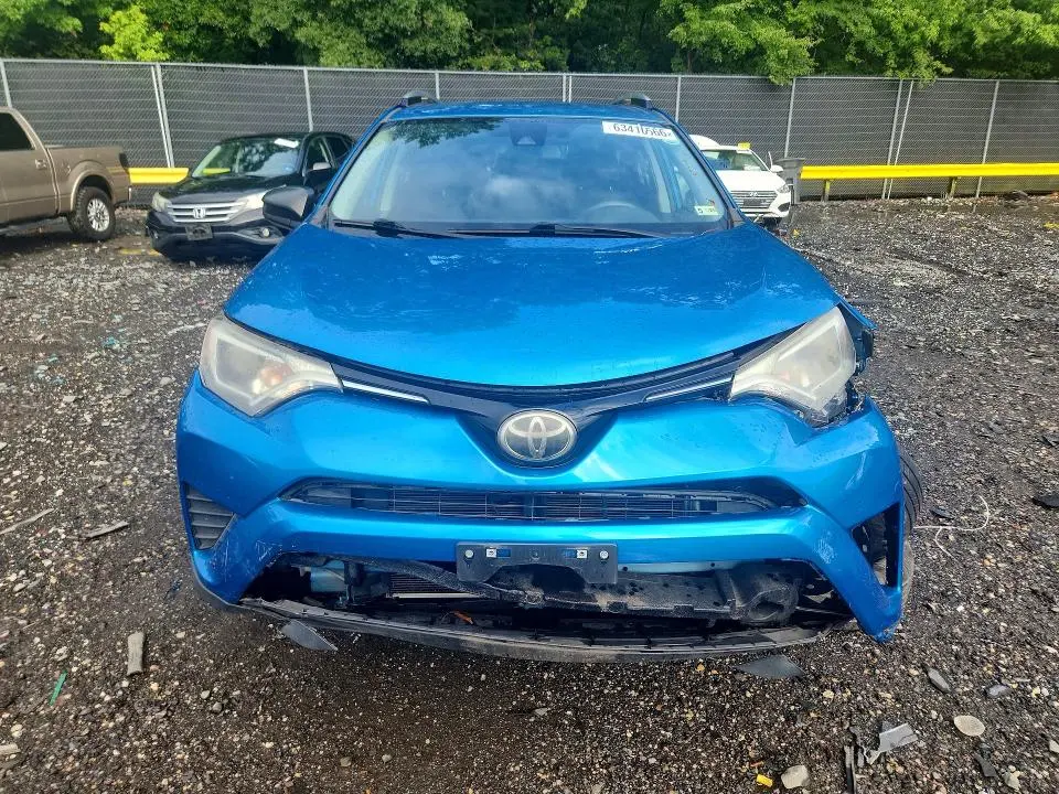 2017 TOYOTA RAV4 LE  