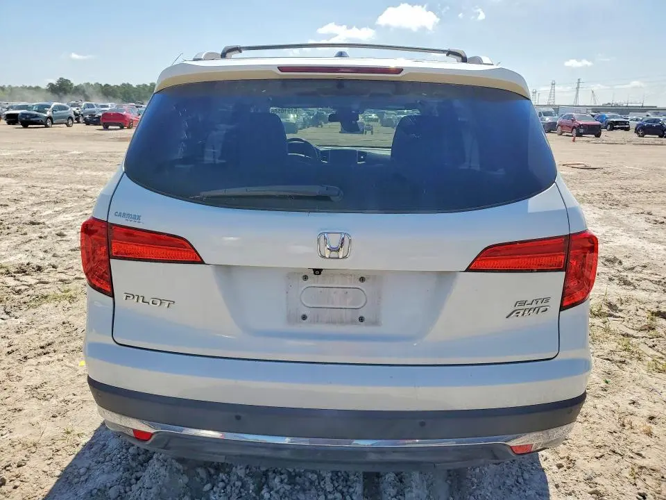 2017 HONDA PILOT ELITE  