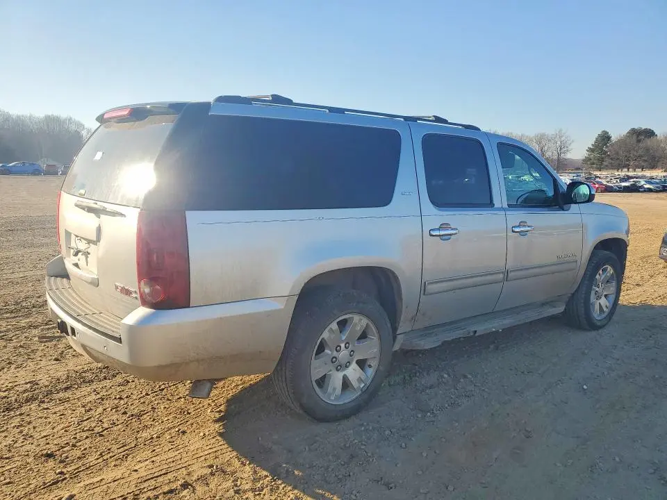 2012 GMC YUKON XL C1500 SLT  
