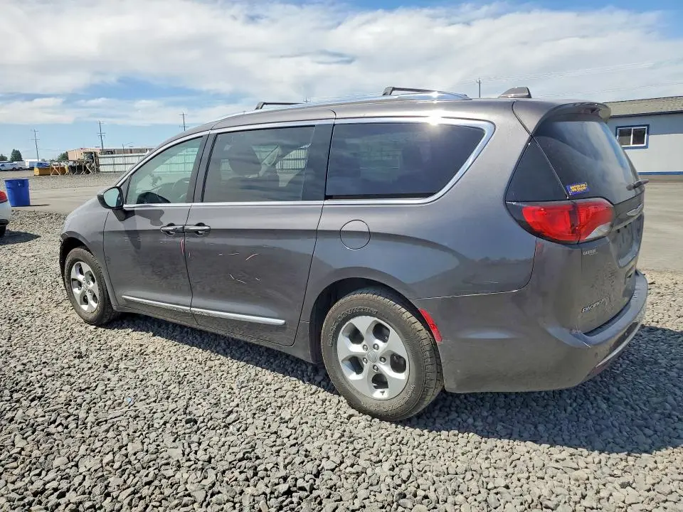 2017 CHRYSLER PACIFICA TOURING L PLUS  
