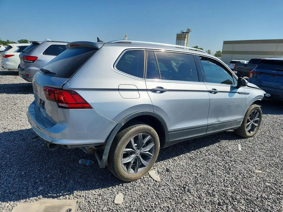 2022 VOLKSWAGEN TIGUAN SE  
