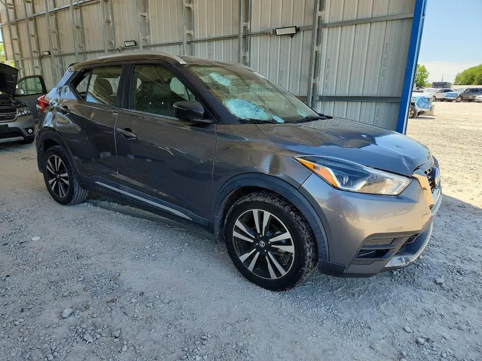 2019 NISSAN KICKS SR  