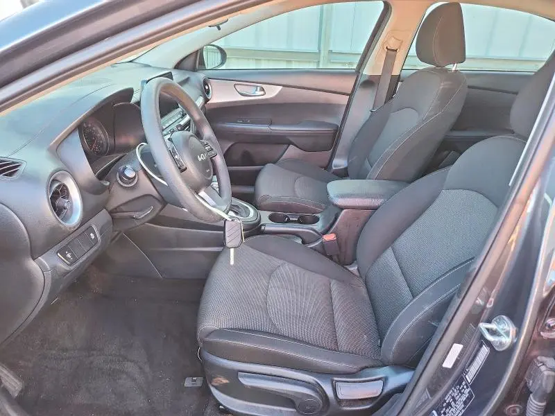 2024 KIA FORTE LX  