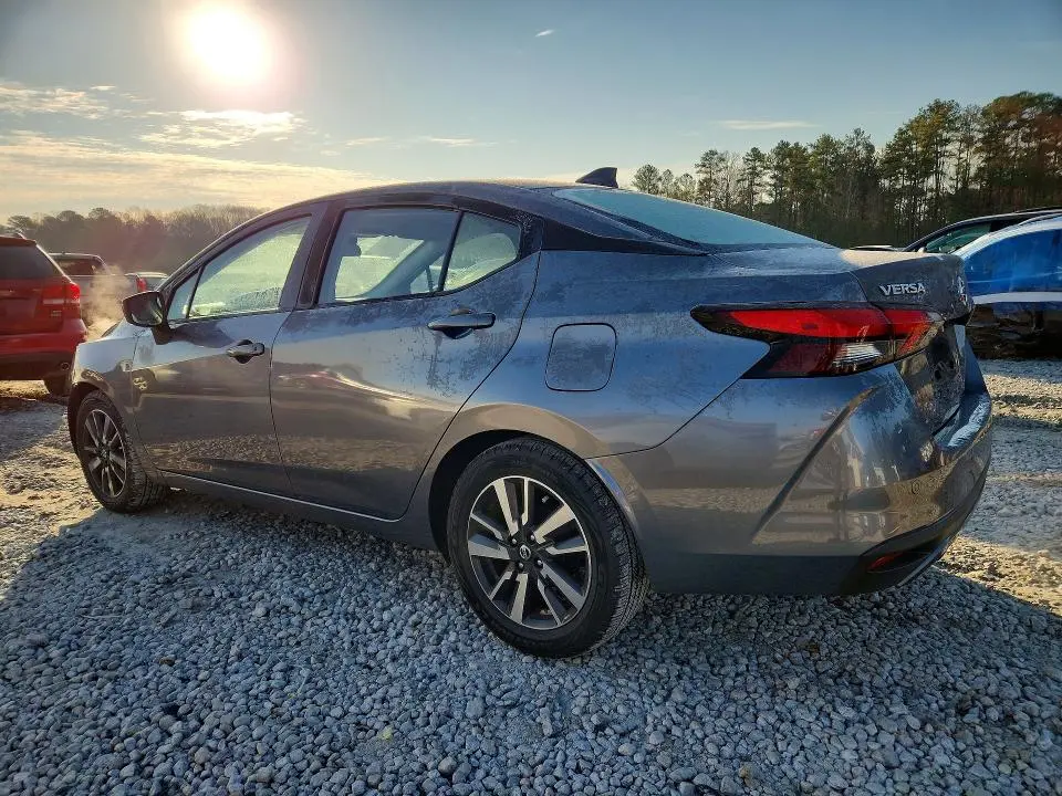 2020 NISSAN VERSA SV  