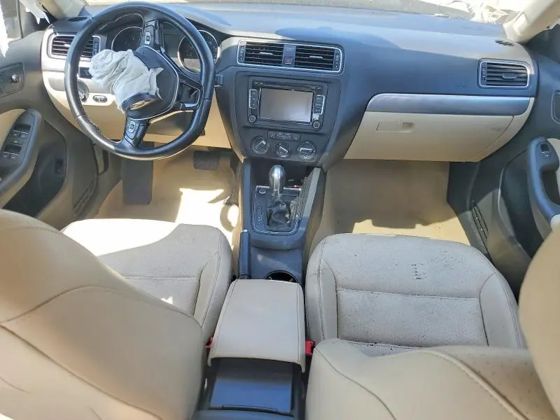 2015 VOLKSWAGEN JETTA SE  