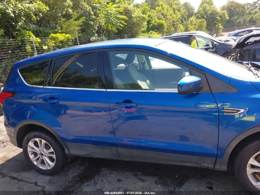 2019 FORD ESCAPE SE