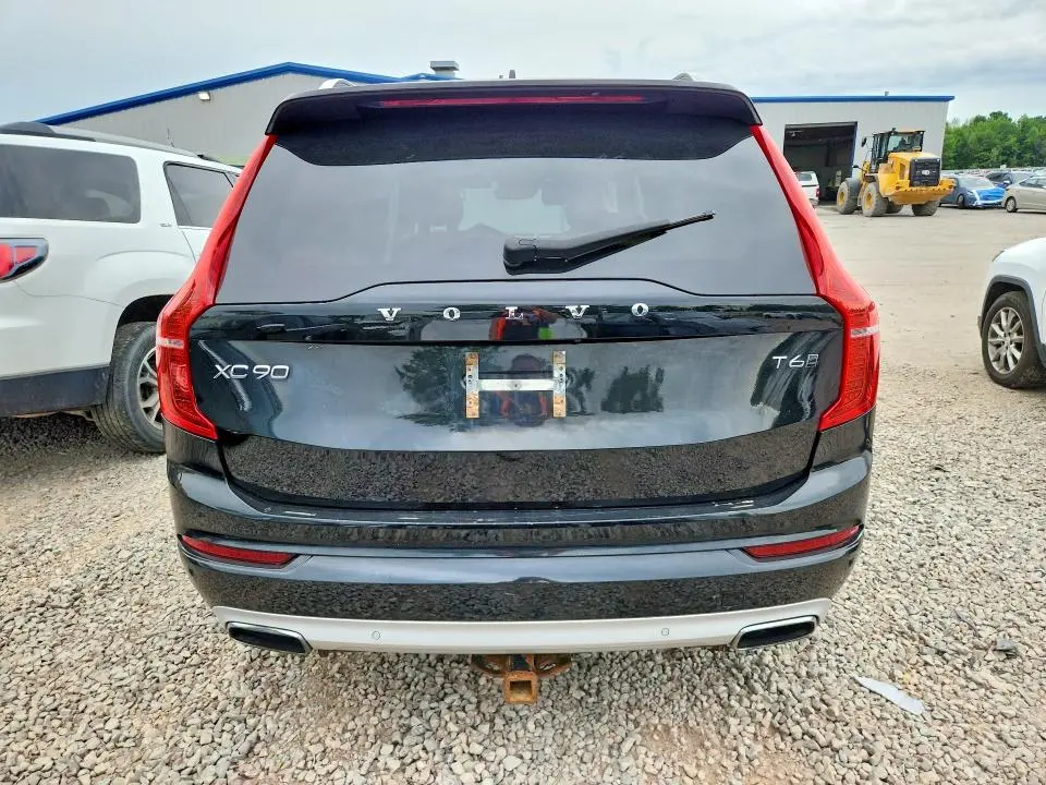 2017 VOLVO XC90 T6  