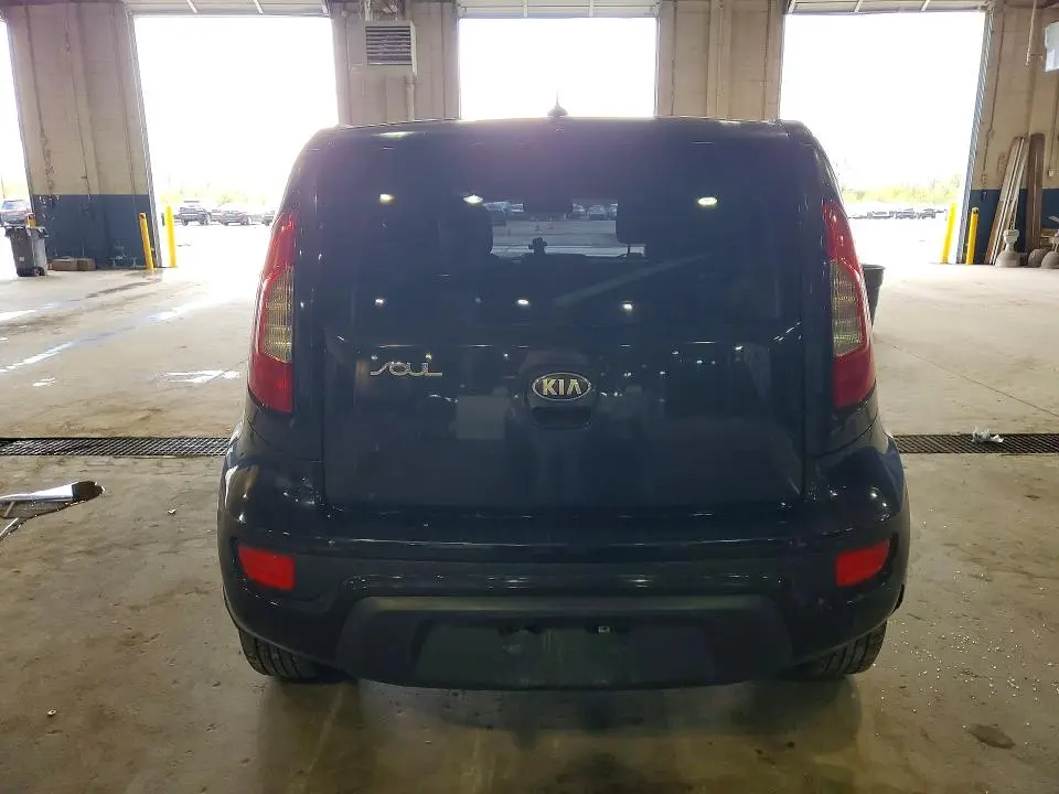 2013 KIA SOUL +  
