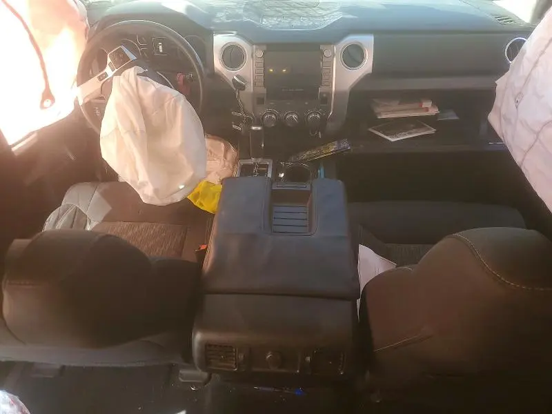 2021 TOYOTA TUNDRA SR5  